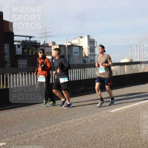 03.10.2025 - Köhlbrandbrückenlauf Lena Gebhardt http://msf.ph/oto/9132863 03.10.2025 09:50:45 Position 2  meine-sportfotos.de