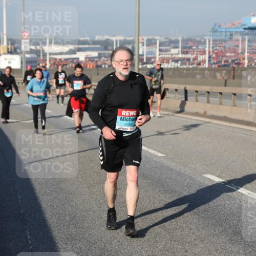 03.10.2025 - Köhlbrandbrückenlauf Yannick Fuchs http://msf.ph/oto/9132891 03.10.2025 09:05:17 Position 2 2483 meine-sportfotos.de