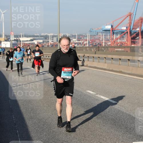 03.10.2025 - Köhlbrandbrückenlauf Yannick Fuchs http://msf.ph/oto/9132901 03.10.2025 09:05:18 Position 2 2483 meine-sportfotos.de