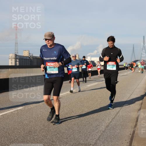 03.10.2025 - Köhlbrandbrückenlauf Lena Gebhardt http://msf.ph/oto/9132918 03.10.2025 09:50:48 Position 2 1250, 1089 meine-sportfotos.de