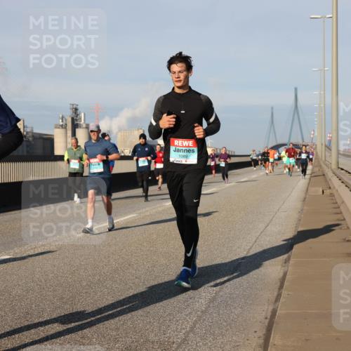 03.10.2025 - Köhlbrandbrückenlauf Lena Gebhardt http://msf.ph/oto/9132928 03.10.2025 09:50:49 Position 2 1250, 1089 meine-sportfotos.de