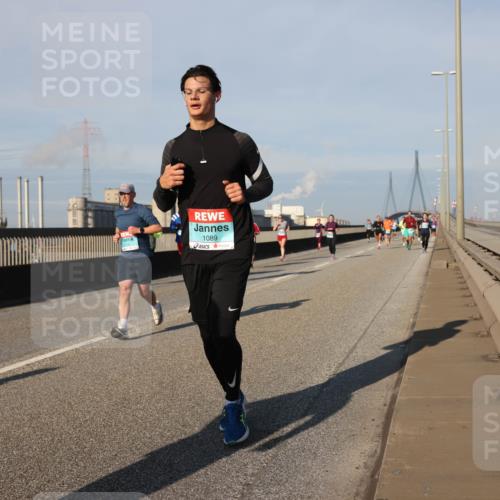 03.10.2025 - Köhlbrandbrückenlauf Lena Gebhardt http://msf.ph/oto/9132942 03.10.2025 09:50:50 Position 2 1089 meine-sportfotos.de