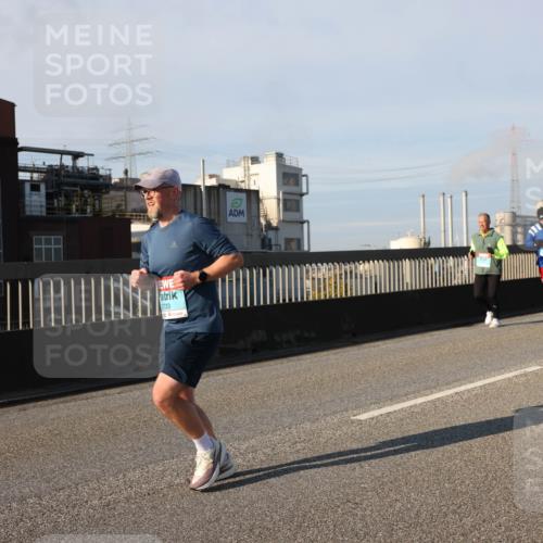 03.10.2025 - Köhlbrandbrückenlauf Lena Gebhardt http://msf.ph/oto/9132966 03.10.2025 09:50:51 Position 2 2733 meine-sportfotos.de