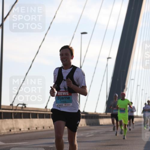 03.10.2025 - Köhlbrandbrückenlauf Yannick Fuchs http://msf.ph/oto/9133044 03.10.2025 08:19:55 Position 1 3153 meine-sportfotos.de