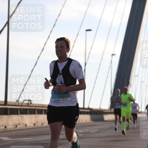 03.10.2025 - Köhlbrandbrückenlauf Yannick Fuchs http://msf.ph/oto/9133047 03.10.2025 08:19:55 Position 1 3153 meine-sportfotos.de