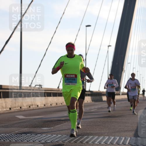 03.10.2025 - Köhlbrandbrückenlauf Yannick Fuchs http://msf.ph/oto/9133092 03.10.2025 08:19:58 Position 1 3082 meine-sportfotos.de