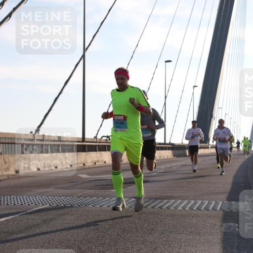 03.10.2025 - Köhlbrandbrückenlauf Yannick Fuchs http://msf.ph/oto/9133096 03.10.2025 08:19:58 Position 1 3082 meine-sportfotos.de
