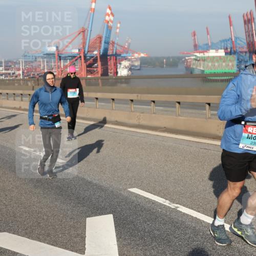 03.10.2025 - Köhlbrandbrückenlauf Yannick Fuchs http://msf.ph/oto/9133098 03.10.2025 09:05:37 Position 2 2395 meine-sportfotos.de