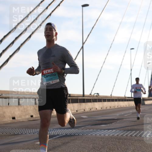 03.10.2025 - Köhlbrandbrückenlauf Yannick Fuchs http://msf.ph/oto/9133121 03.10.2025 08:20:00 Position 1 1174 meine-sportfotos.de