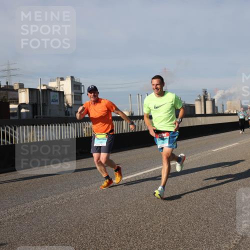 03.10.2025 - Köhlbrandbrückenlauf Lena Gebhardt http://msf.ph/oto/9133130 03.10.2025 09:51:01 Position 2 2983 meine-sportfotos.de