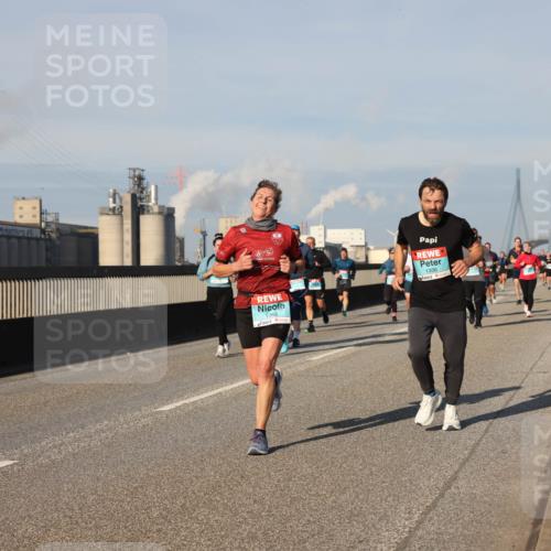 03.10.2025 - Köhlbrandbrückenlauf Lena Gebhardt http://msf.ph/oto/9133151 03.10.2025 09:51:02 Position 2 1363, 1336 meine-sportfotos.de