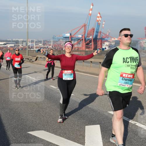 03.10.2025 - Köhlbrandbrückenlauf Yannick Fuchs http://msf.ph/oto/9133187 03.10.2025 09:05:43 Position 2 3284, 2992 meine-sportfotos.de