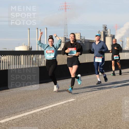 03.10.2025 - Köhlbrandbrückenlauf Lena Gebhardt http://msf.ph/oto/9133193 03.10.2025 09:51:05 Position 2 3362 meine-sportfotos.de