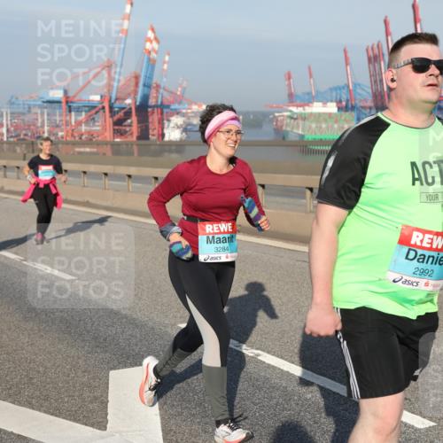 03.10.2025 - Köhlbrandbrückenlauf Yannick Fuchs http://msf.ph/oto/9133205 03.10.2025 09:05:44 Position 2 3284, 2992 meine-sportfotos.de
