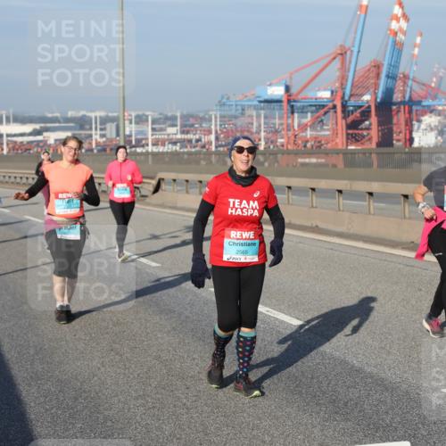 03.10.2025 - Köhlbrandbrückenlauf Yannick Fuchs http://msf.ph/oto/9133239 03.10.2025 09:05:46 Position 2 2516, 2565 meine-sportfotos.de