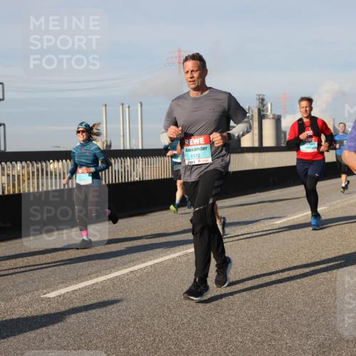 03.10.2025 - Köhlbrandbrückenlauf Lena Gebhardt http://msf.ph/oto/9133263 03.10.2025 09:51:09 Position 2 1172, 2677 meine-sportfotos.de