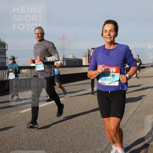 03.10.2025 - Köhlbrandbrückenlauf Lena Gebhardt http://msf.ph/oto/9133274 03.10.2025 09:51:09 Position 2 1172, 2677 meine-sportfotos.de