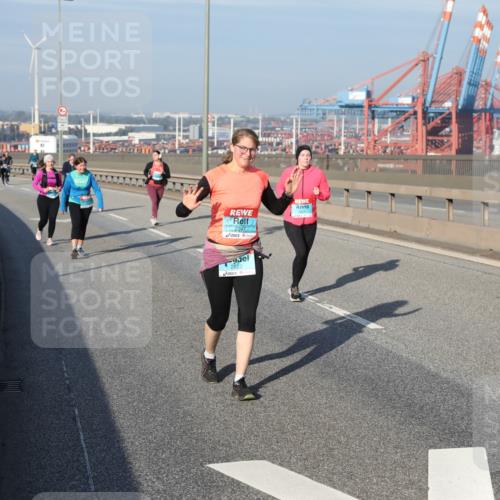 03.10.2025 - Köhlbrandbrückenlauf Yannick Fuchs http://msf.ph/oto/9133277 03.10.2025 09:05:48 Position 2 2620 meine-sportfotos.de
