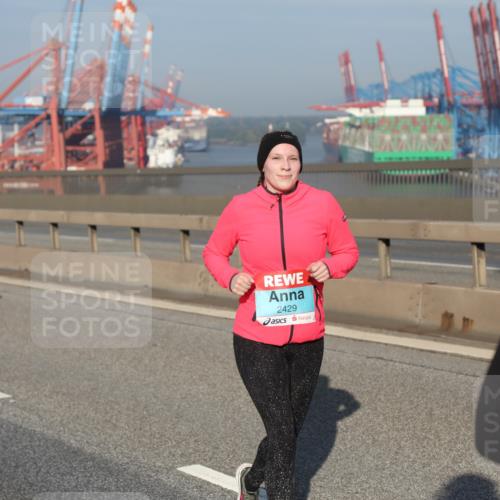 03.10.2025 - Köhlbrandbrückenlauf Yannick Fuchs http://msf.ph/oto/9133314 03.10.2025 09:05:51 Position 2 6000, 2429 meine-sportfotos.de