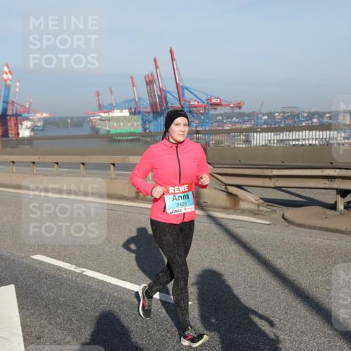 03.10.2025 - Köhlbrandbrückenlauf Yannick Fuchs http://msf.ph/oto/9133328 03.10.2025 09:05:52 Position 2 2429 meine-sportfotos.de