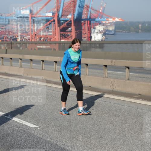03.10.2025 - Köhlbrandbrückenlauf Yannick Fuchs http://msf.ph/oto/9133341 03.10.2025 09:05:53 Position 2 2531 meine-sportfotos.de