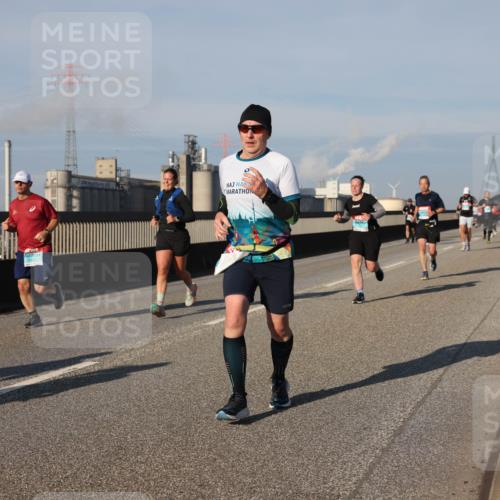 03.10.2025 - Köhlbrandbrückenlauf Lena Gebhardt http://msf.ph/oto/9133366 03.10.2025 09:51:17 Position 2  meine-sportfotos.de
