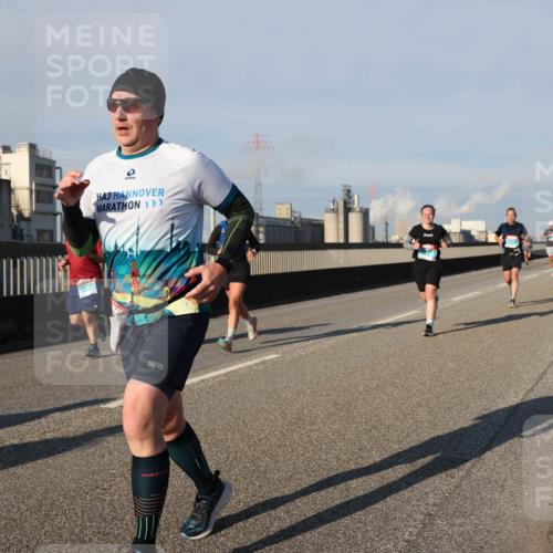 03.10.2025 - Köhlbrandbrückenlauf Lena Gebhardt http://msf.ph/oto/9133388 03.10.2025 09:51:18 Position 2  meine-sportfotos.de