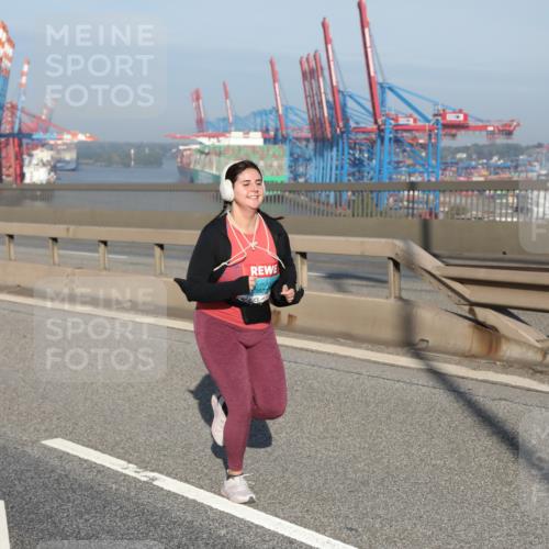 03.10.2025 - Köhlbrandbrückenlauf Yannick Fuchs http://msf.ph/oto/9133420 03.10.2025 09:05:58 Position 2  meine-sportfotos.de