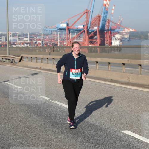 03.10.2025 - Köhlbrandbrückenlauf Yannick Fuchs http://msf.ph/oto/9133453 03.10.2025 09:06:01 Position 2 2428 meine-sportfotos.de