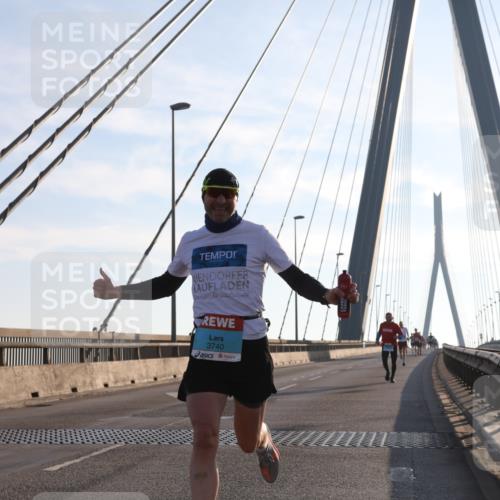 03.10.2025 - Köhlbrandbrückenlauf Yannick Fuchs http://msf.ph/oto/9133471 03.10.2025 08:20:23 Position 1 3740 meine-sportfotos.de