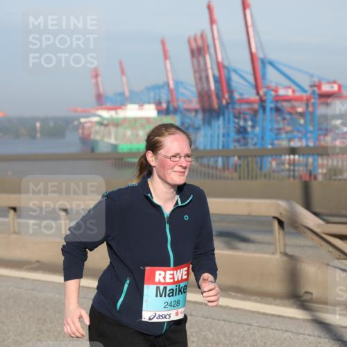 03.10.2025 - Köhlbrandbrückenlauf Yannick Fuchs http://msf.ph/oto/9133483 03.10.2025 09:06:03 Position 2 2428 meine-sportfotos.de
