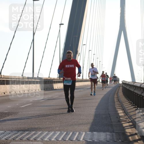 03.10.2025 - Köhlbrandbrückenlauf Yannick Fuchs http://msf.ph/oto/9133488 03.10.2025 08:20:24 Position 1  meine-sportfotos.de