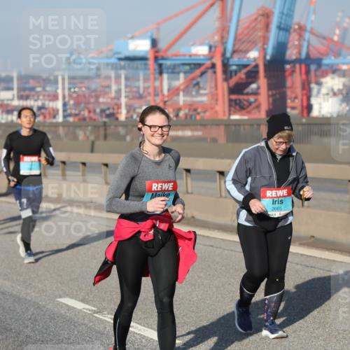 03.10.2025 - Köhlbrandbrückenlauf Yannick Fuchs http://msf.ph/oto/9133493 03.10.2025 09:06:16 Position 2 2665 meine-sportfotos.de