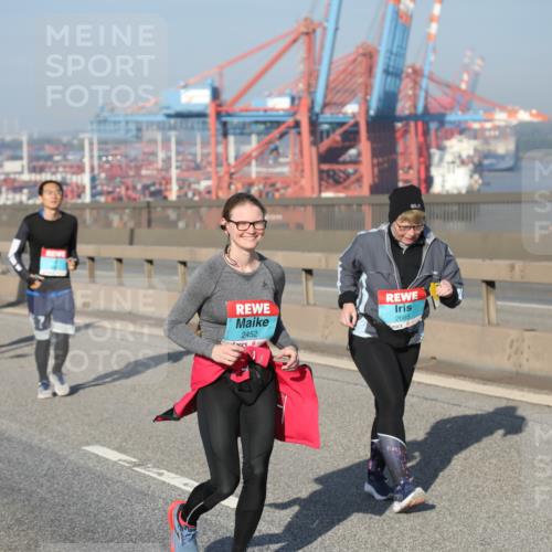 03.10.2025 - Köhlbrandbrückenlauf Yannick Fuchs http://msf.ph/oto/9133497 03.10.2025 09:06:16 Position 2 2452, 2665 meine-sportfotos.de