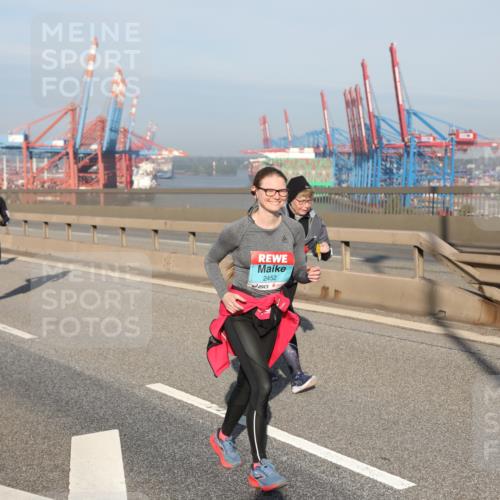 03.10.2025 - Köhlbrandbrückenlauf Yannick Fuchs http://msf.ph/oto/9133518 03.10.2025 09:06:18 Position 2 2452 meine-sportfotos.de