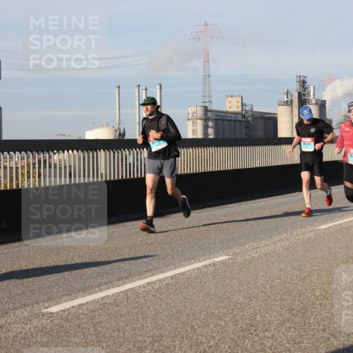 03.10.2025 - Köhlbrandbrückenlauf Lena Gebhardt http://msf.ph/oto/9133540 03.10.2025 09:51:28 Position 2 1699 meine-sportfotos.de
