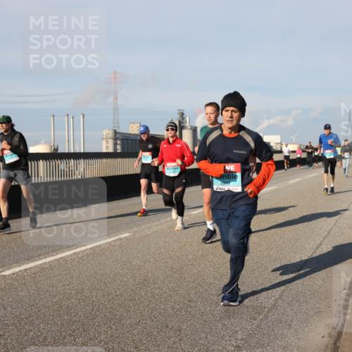 03.10.2025 - Köhlbrandbrückenlauf Lena Gebhardt http://msf.ph/oto/9133549 03.10.2025 09:51:29 Position 2 2805 meine-sportfotos.de
