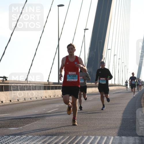 03.10.2025 - Köhlbrandbrückenlauf Yannick Fuchs http://msf.ph/oto/9133577 03.10.2025 08:20:34 Position 1  meine-sportfotos.de