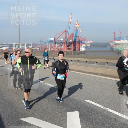 03.10.2025 - Köhlbrandbrückenlauf Yannick Fuchs http://msf.ph/oto/9133582 03.10.2025 09:06:22 Position 2 01, 2795 meine-sportfotos.de