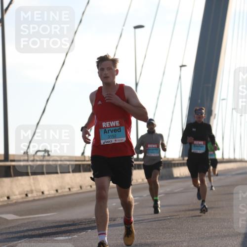 03.10.2025 - Köhlbrandbrückenlauf Yannick Fuchs http://msf.ph/oto/9133587 03.10.2025 08:20:35 Position 1 3152 meine-sportfotos.de