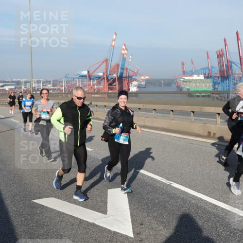 03.10.2025 - Köhlbrandbrückenlauf Yannick Fuchs http://msf.ph/oto/9133590 03.10.2025 09:06:22 Position 2 7 meine-sportfotos.de