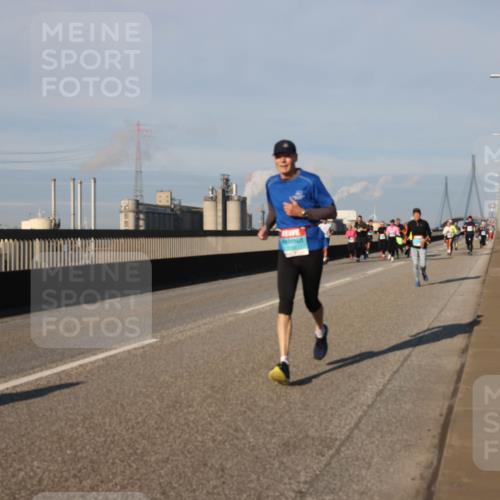 03.10.2025 - Köhlbrandbrückenlauf Lena Gebhardt http://msf.ph/oto/9133597 03.10.2025 09:51:32 Position 2  meine-sportfotos.de