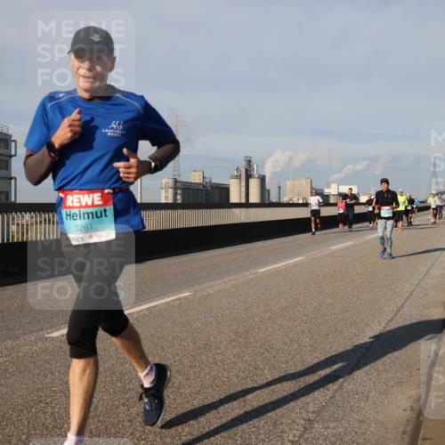 03.10.2025 - Köhlbrandbrückenlauf Lena Gebhardt http://msf.ph/oto/9133623 03.10.2025 09:51:33 Position 2 3261 meine-sportfotos.de