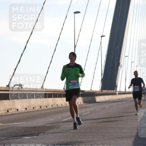03.10.2025 - Köhlbrandbrückenlauf Yannick Fuchs http://msf.ph/oto/9133626 03.10.2025 08:20:39 Position 1 2701 meine-sportfotos.de