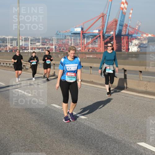 03.10.2025 - Köhlbrandbrückenlauf Yannick Fuchs http://msf.ph/oto/9133635 03.10.2025 09:06:26 Position 2 2520 meine-sportfotos.de