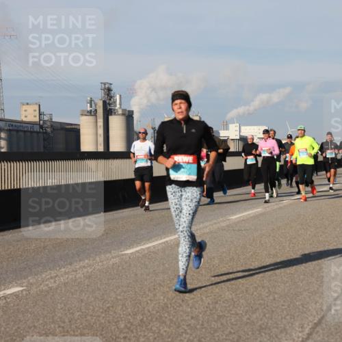 03.10.2025 - Köhlbrandbrückenlauf Lena Gebhardt http://msf.ph/oto/9133648 03.10.2025 09:51:35 Position 2  meine-sportfotos.de