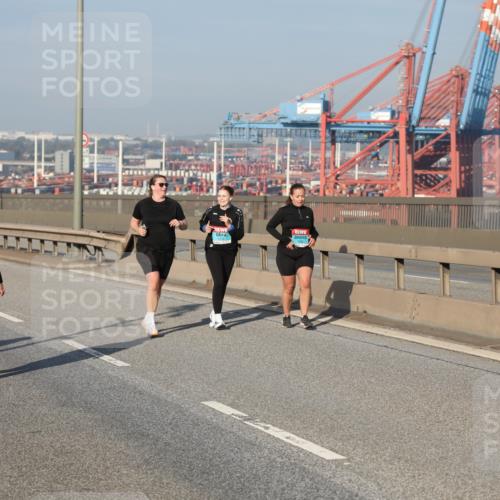 03.10.2025 - Köhlbrandbrückenlauf Yannick Fuchs http://msf.ph/oto/9133656 03.10.2025 09:06:28 Position 2  meine-sportfotos.de