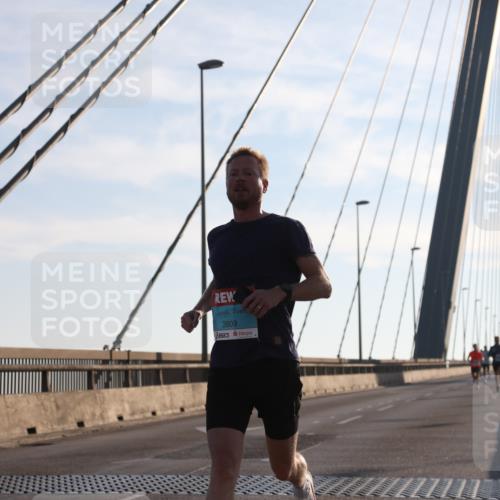 03.10.2025 - Köhlbrandbrückenlauf Yannick Fuchs http://msf.ph/oto/9133684 03.10.2025 08:20:43 Position 1 3809 meine-sportfotos.de