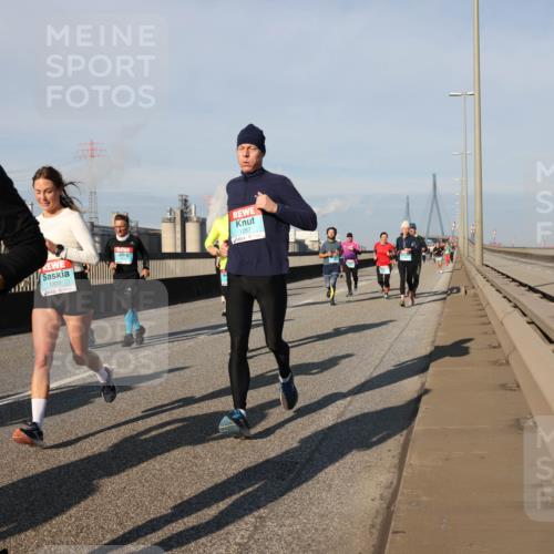 03.10.2025 - Köhlbrandbrückenlauf Lena Gebhardt http://msf.ph/oto/9133706 03.10.2025 09:51:42 Position 2 1764, 1203, 1257 meine-sportfotos.de