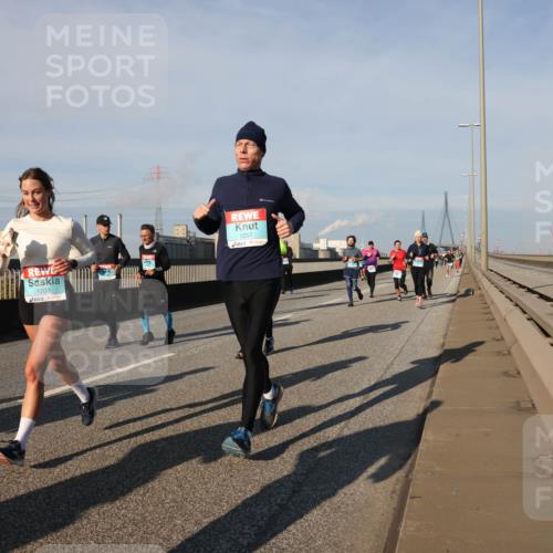 03.10.2025 - Köhlbrandbrückenlauf Lena Gebhardt http://msf.ph/oto/9133714 03.10.2025 09:51:43 Position 2 1203, 1257 meine-sportfotos.de